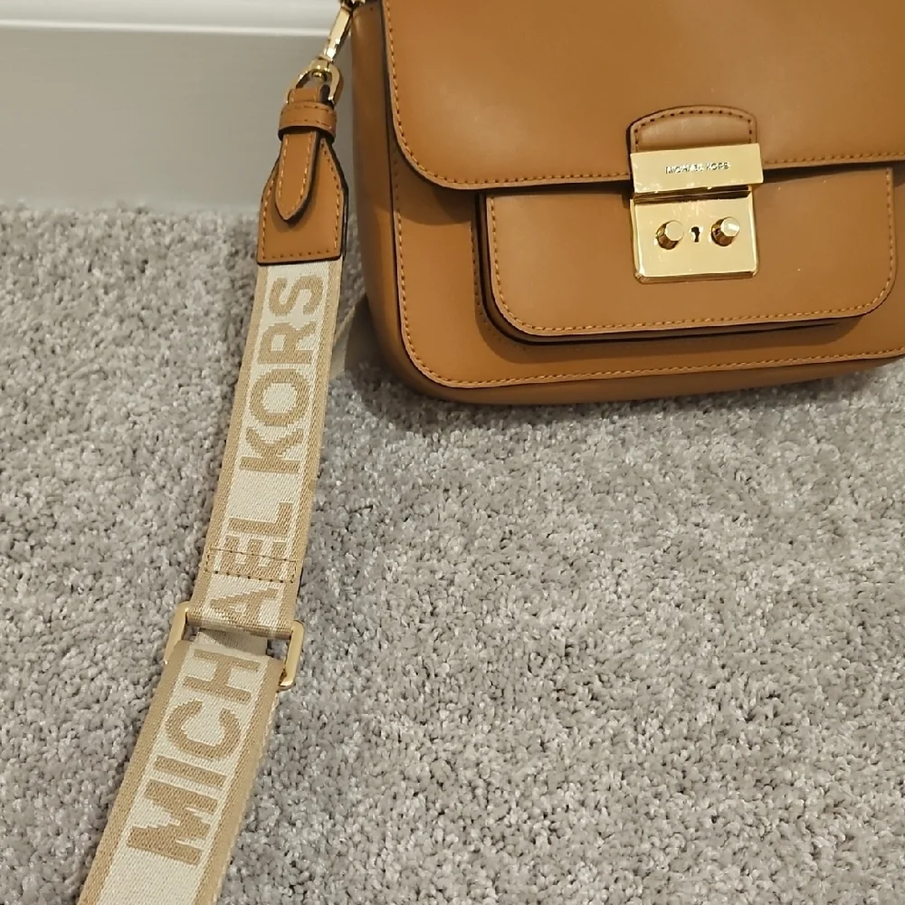 Michael Kors Brown Crossbody Bag with Gold Accents - Picture 2 of 10